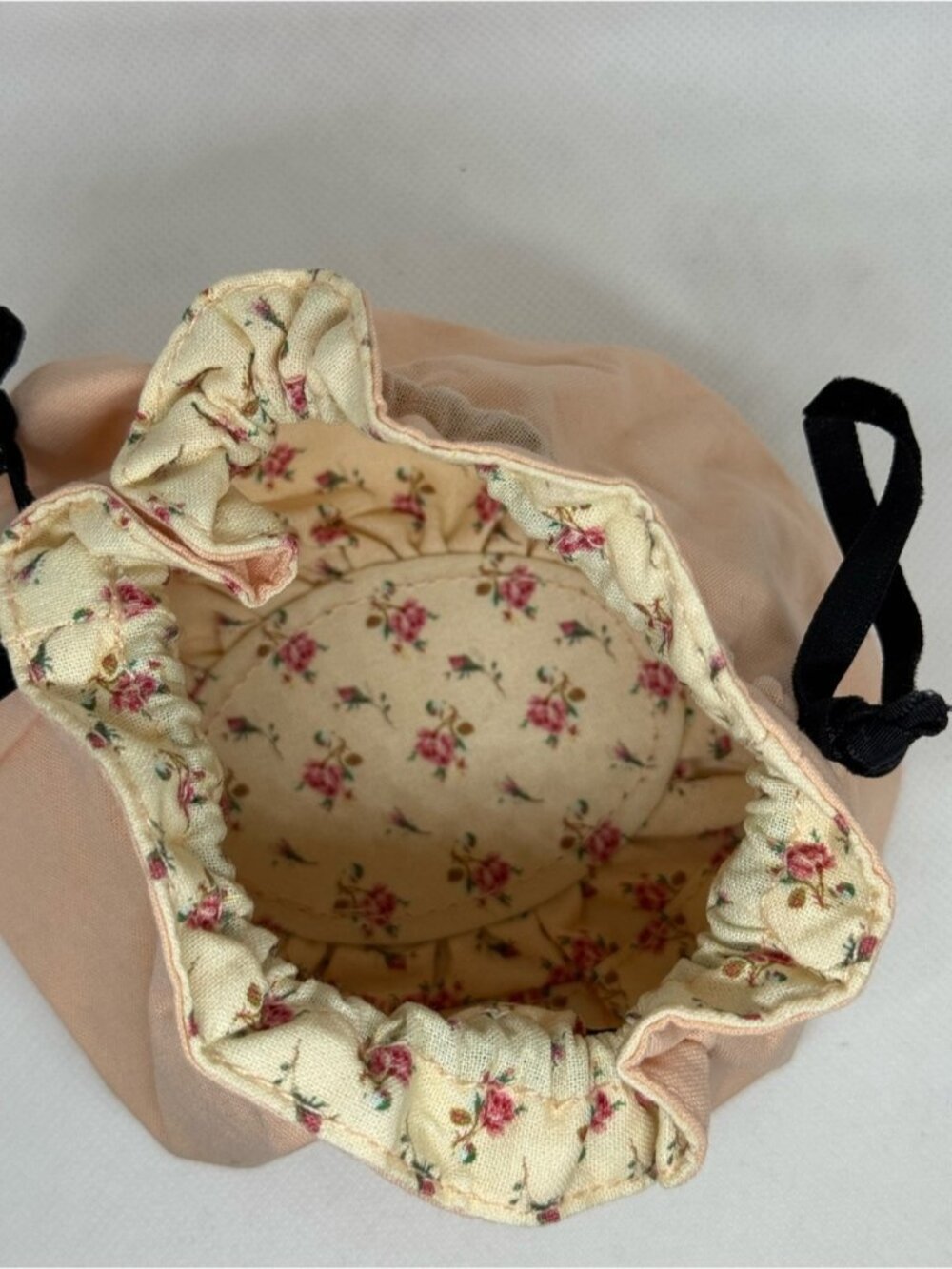 Gucci Beauty Cosmetic Pouch Set of 2 Pink & Beige Drawstring Bags 0892 - Picture 5 of 14